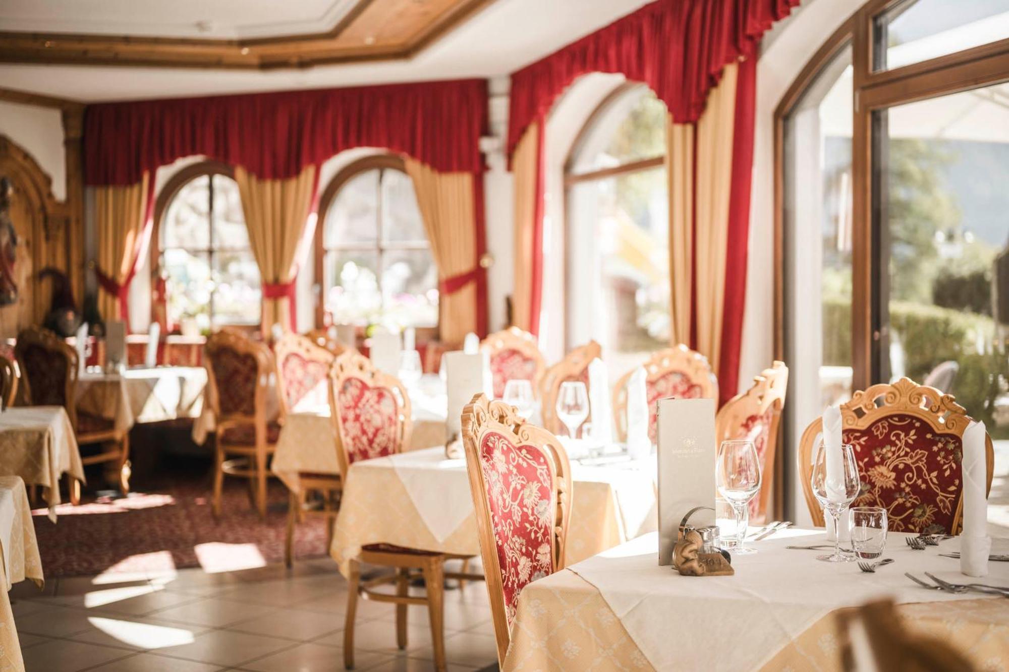 Hotel Ansitz Jakoberhof オルティゼーイ エクステリア 写真