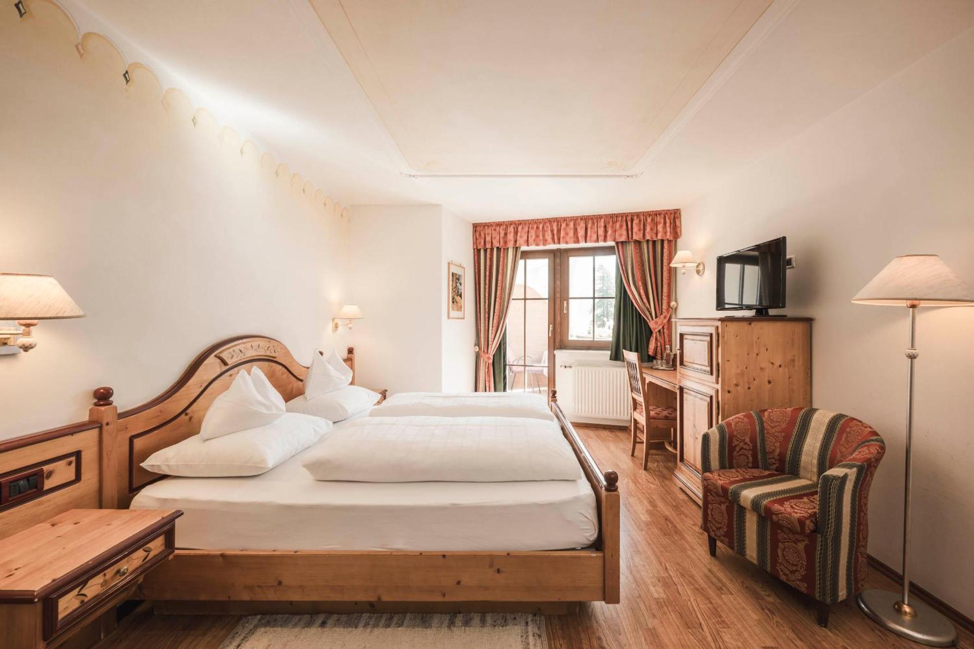 Hotel Ansitz Jakoberhof オルティゼーイ エクステリア 写真