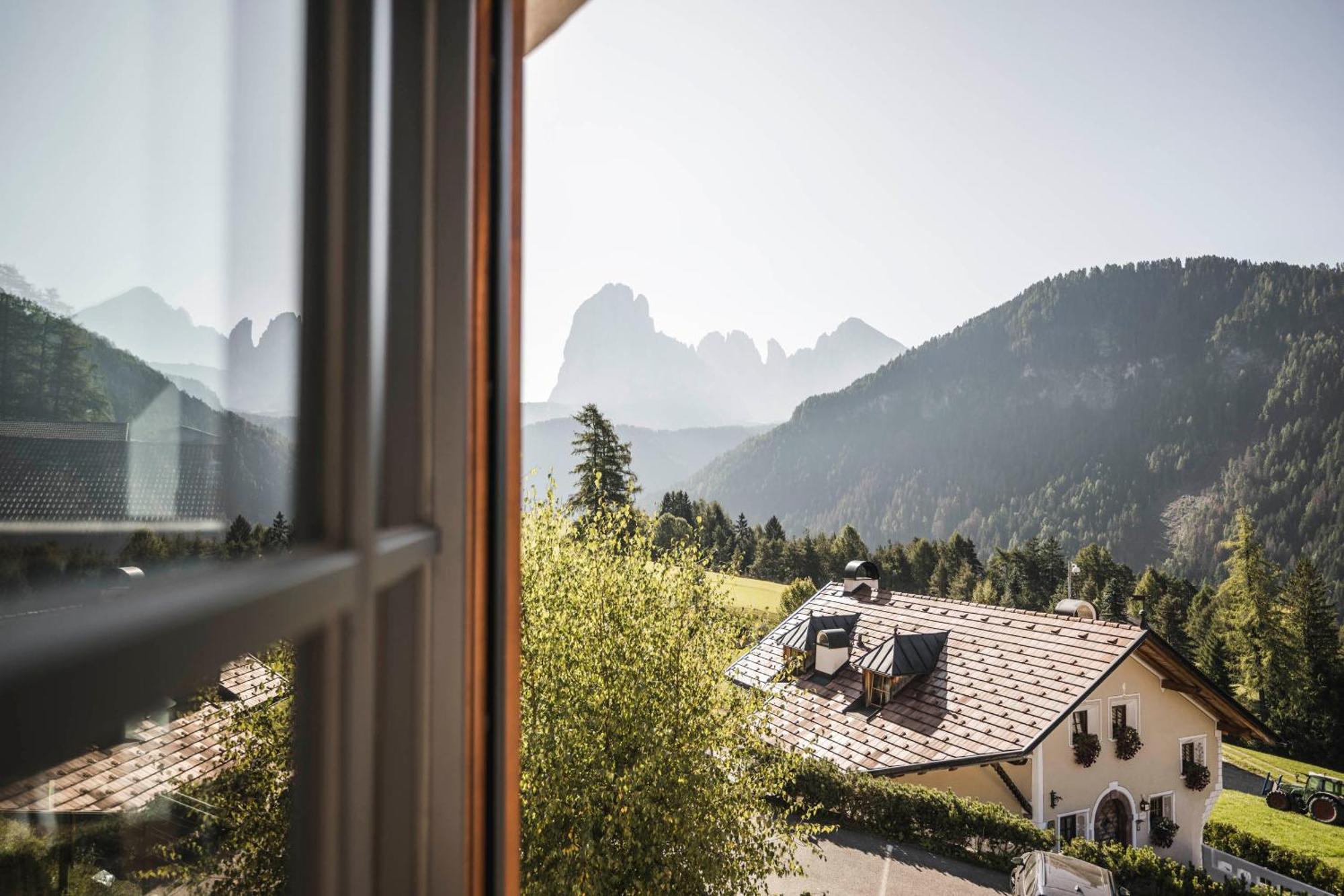 Hotel Ansitz Jakoberhof オルティゼーイ エクステリア 写真