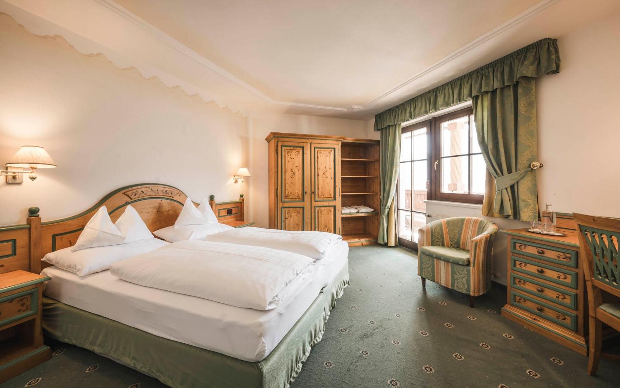Hotel Ansitz Jakoberhof オルティゼーイ エクステリア 写真