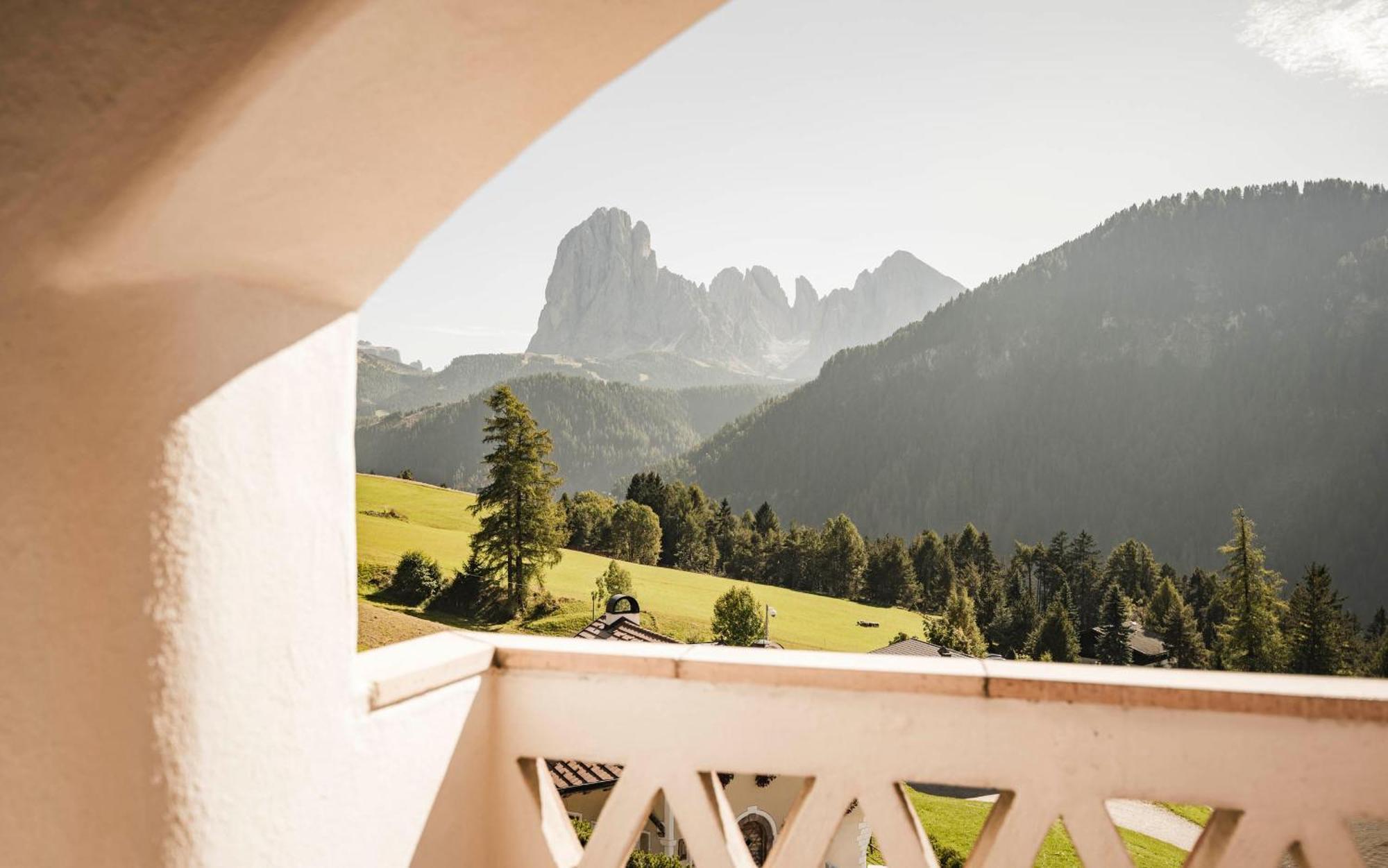 Hotel Ansitz Jakoberhof オルティゼーイ エクステリア 写真