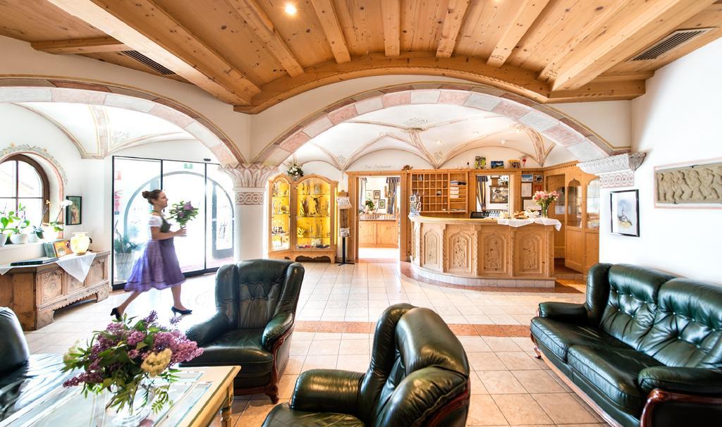 Hotel Ansitz Jakoberhof オルティゼーイ エクステリア 写真