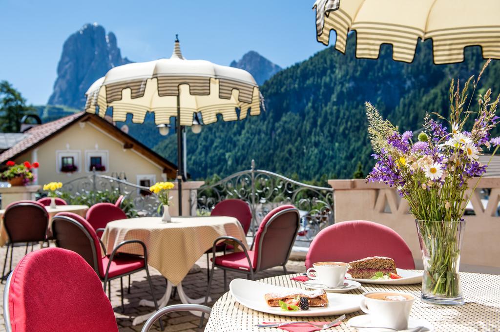 Hotel Ansitz Jakoberhof オルティゼーイ エクステリア 写真