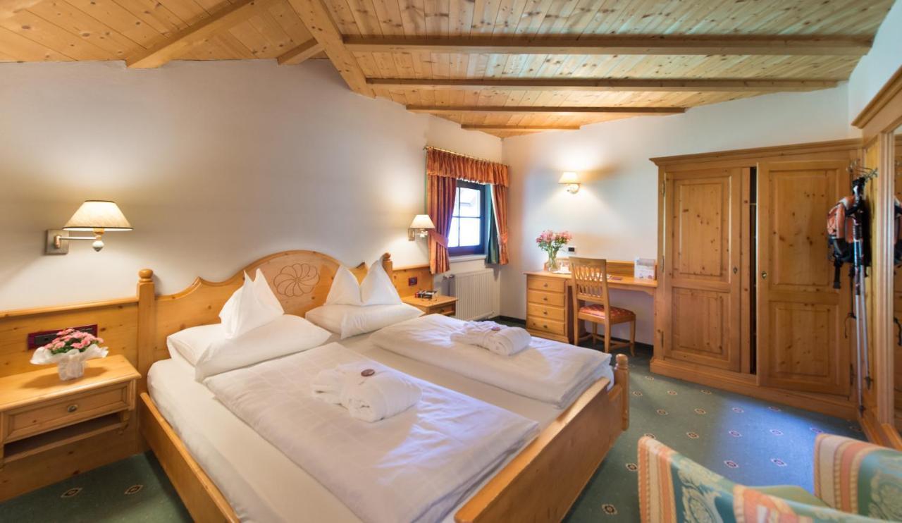 Hotel Ansitz Jakoberhof オルティゼーイ エクステリア 写真